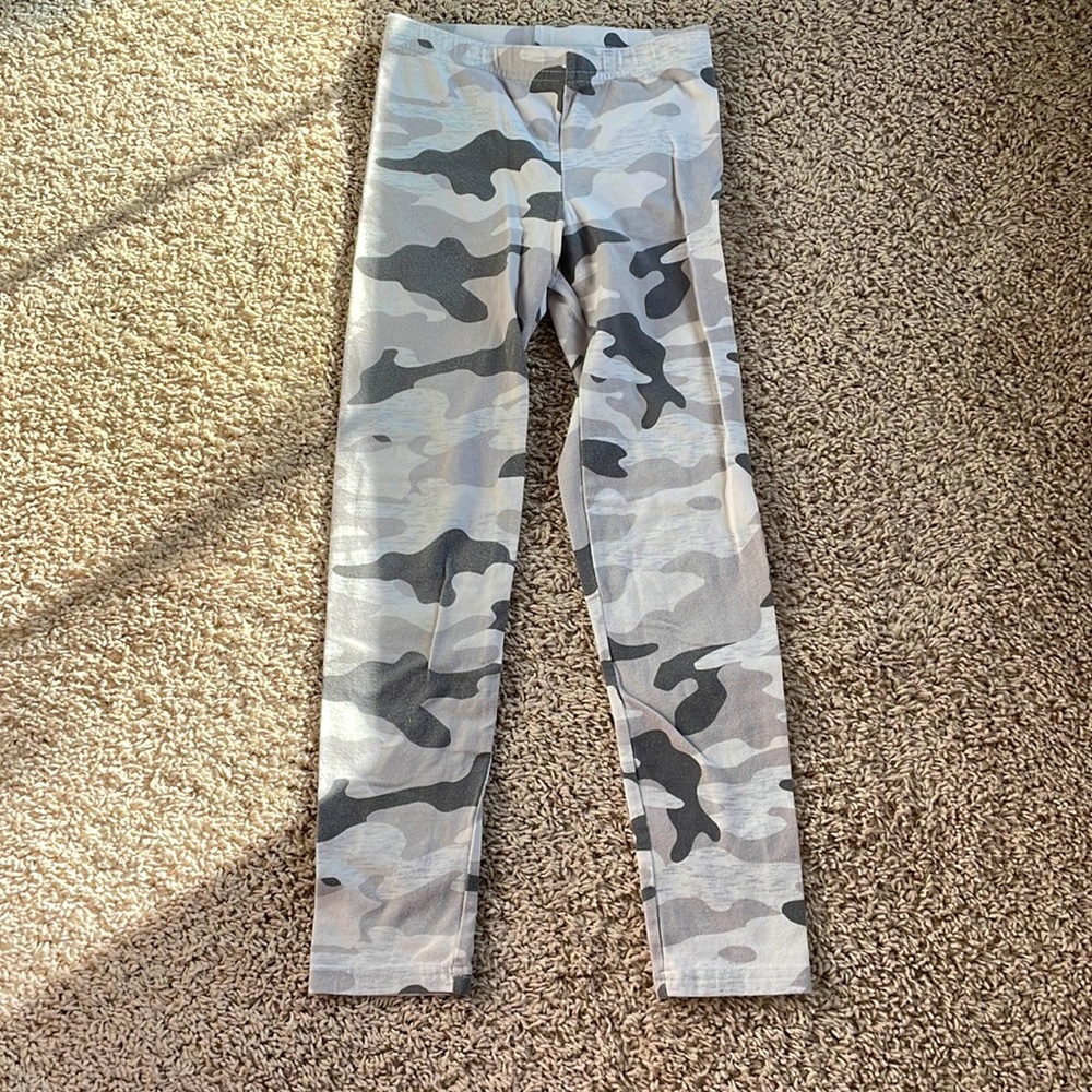 Gray camo girls pants